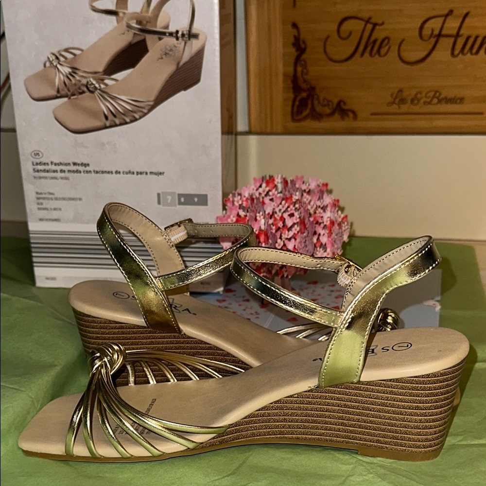 SERRA SZ 7 ladies Gold Wedge Sandals with Strappy Design